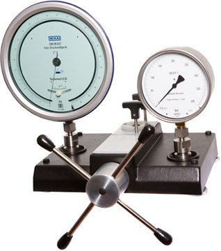 Hydraulic Comparison Test Pump - 1,200 bar | DH-Budenberg CPP1200